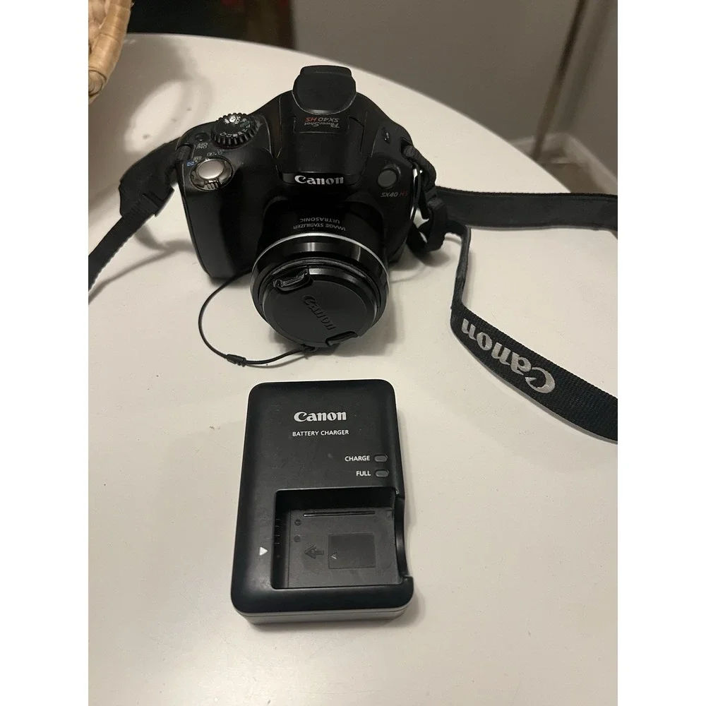 Canon PowerShot SX40 HS Black 35x Optical Zoom 12.1 MP Bridge Digital Camera